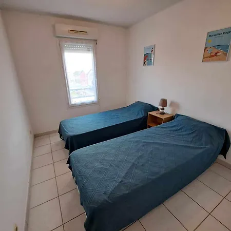 3 Pieces Climatise Avec Terrasse A Marseillan, Parking Prive, Proche Des Commodites - Fr-1-326-806