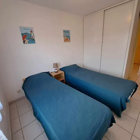 3 Pieces Climatise Avec Terrasse A Marseillan, Parking Prive, Proche Des Commodites - Fr-1-326-806 Apartman Marseillan
