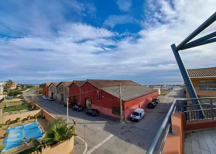3 Pièces Climatisé Avec Terrasse à Marseillan, Parking Privé, Proche Des Commodités - Fr-1-326-806 Apartamento *