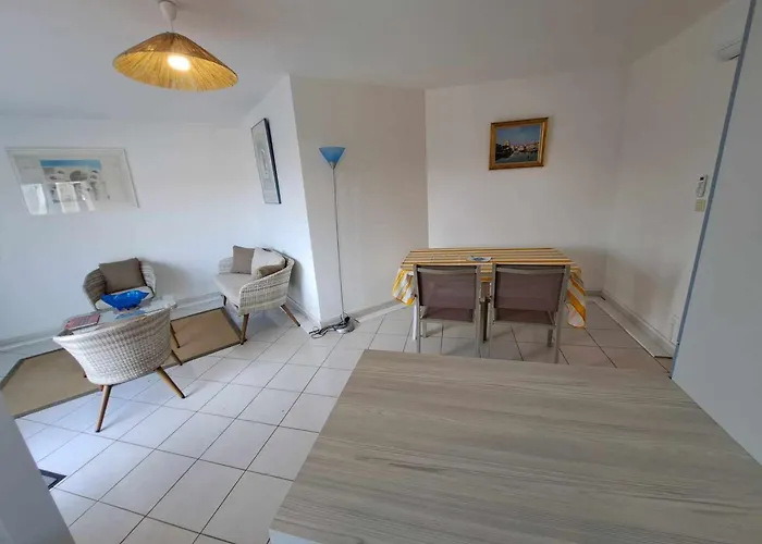 3 Pièces Climatisé Avec Terrasse à Marseillan, Parking Privé, Proche Des Commodités - Fr-1-326-806 Apartamento