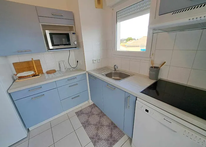 3 Pièces Climatisé Avec Terrasse à Marseillan, Parking Privé, Proche Des Commodités - Fr-1-326-806 Apartamento Marseillan (Herault)